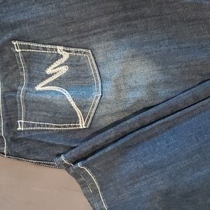 Maurices jeans
